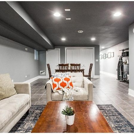 Forrestville Ave Large Suite Chicago Bagian luar foto