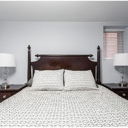 Forrestville Ave Large Suite Chicago Bagian luar foto