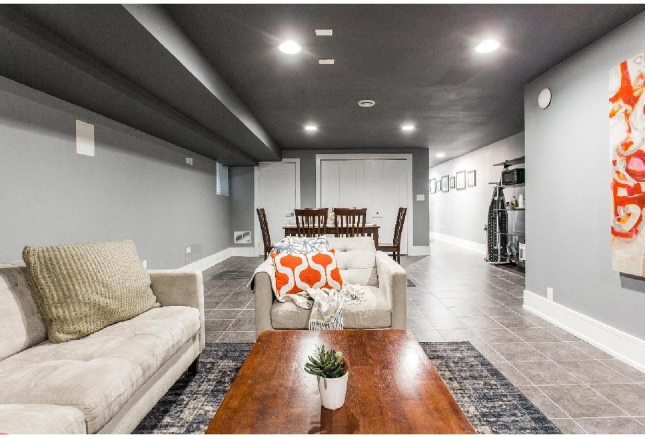 Forrestville Ave Large Suite Chicago Bagian luar foto