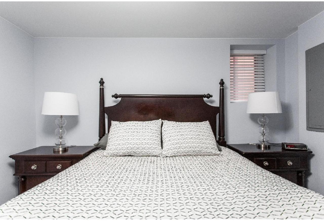 Forrestville Ave Large Suite Chicago Bagian luar foto