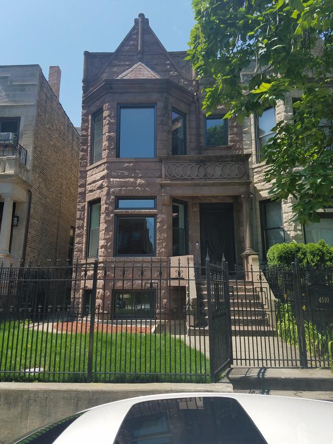 Forrestville Ave Large Suite Chicago Bagian luar foto