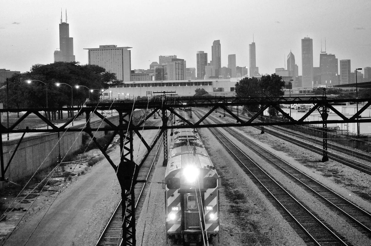 Forrestville Ave Large Suite Chicago Bagian luar foto